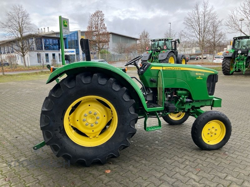 Traktor Türe ait John Deere 5055E, Gebrauchtmaschine içinde Stockach (resim 8)