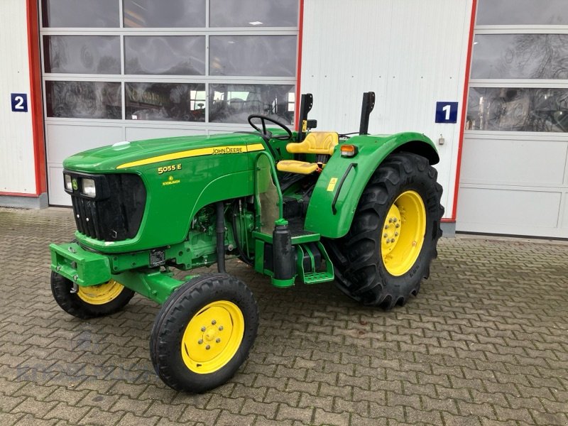 Traktor Türe ait John Deere 5055E, Gebrauchtmaschine içinde Stockach (resim 11)