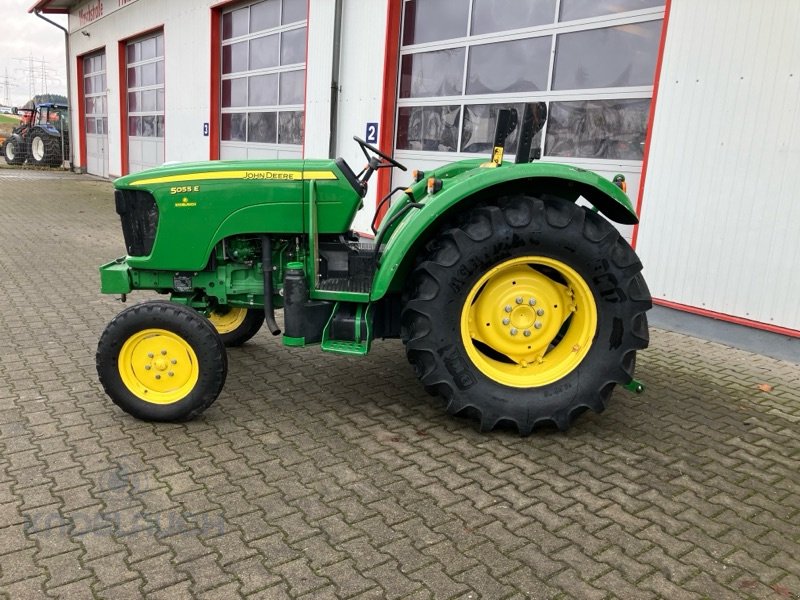 Traktor Türe ait John Deere 5055E, Gebrauchtmaschine içinde Stockach (resim 12)