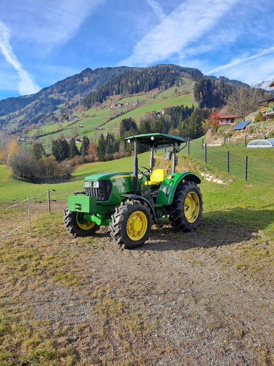 Traktor van het type John Deere 5055E, Gebrauchtmaschine in Flachau (Foto 10)