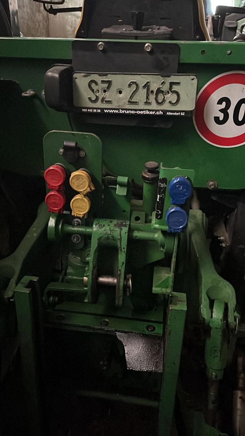 Traktor типа John Deere 5055E, Gebrauchtmaschine в Altendorf (Фотография 3)