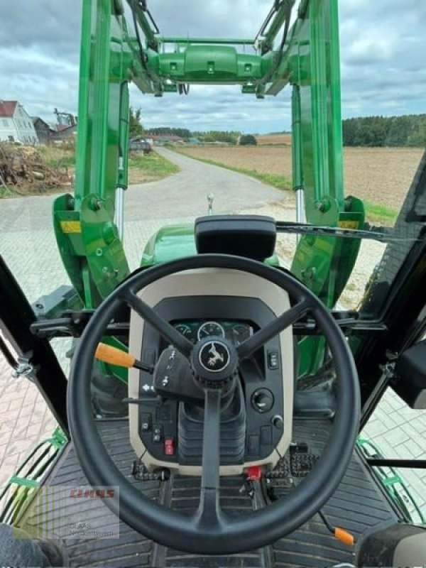 Traktor of the type John Deere 5058 E + FL H240, Gebrauchtmaschine in Breitenbrunn (Picture 15)