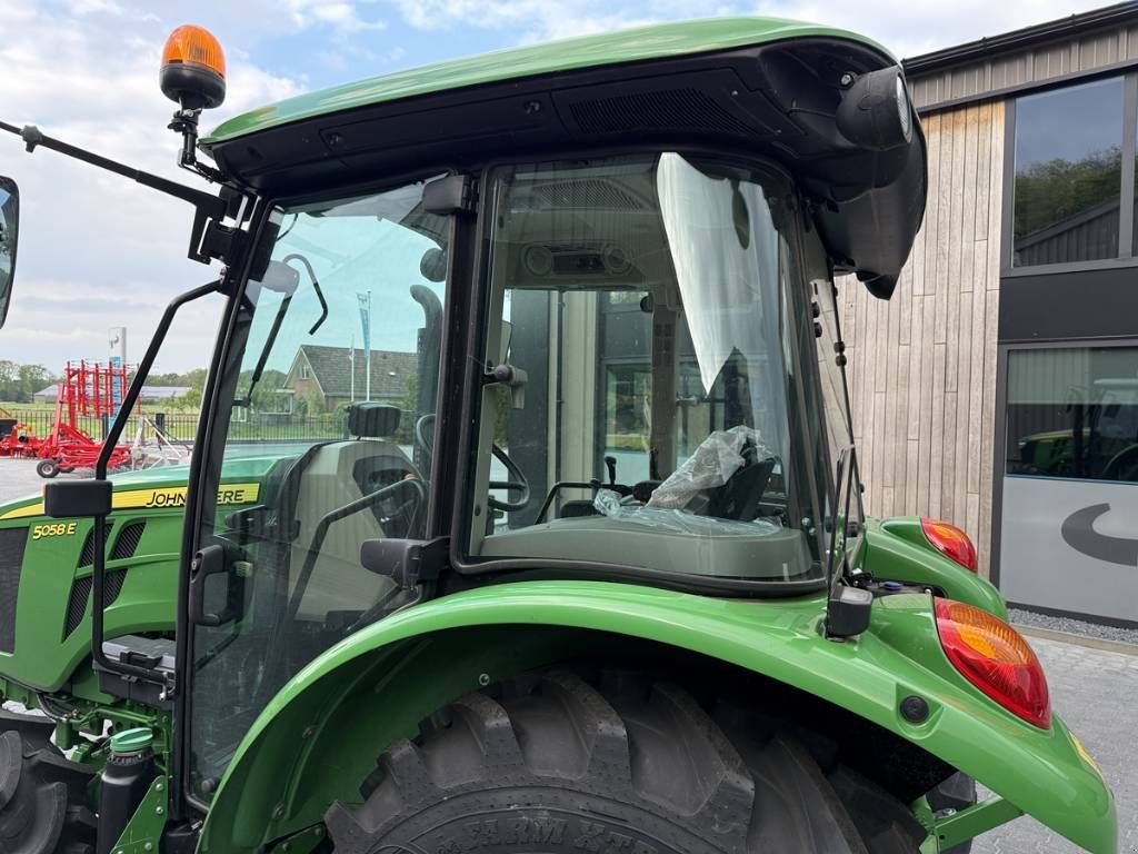 Traktor typu John Deere 5058-E, Neumaschine v Luttenberg (Obrázek 9)