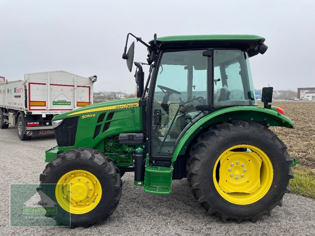 Traktor Türe ait John Deere 5058 E, Neumaschine içinde Eferding (resim 2)