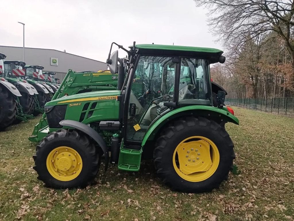 Traktor of the type John Deere 5058E, Neumaschine in Vriezenveen (Picture 1)