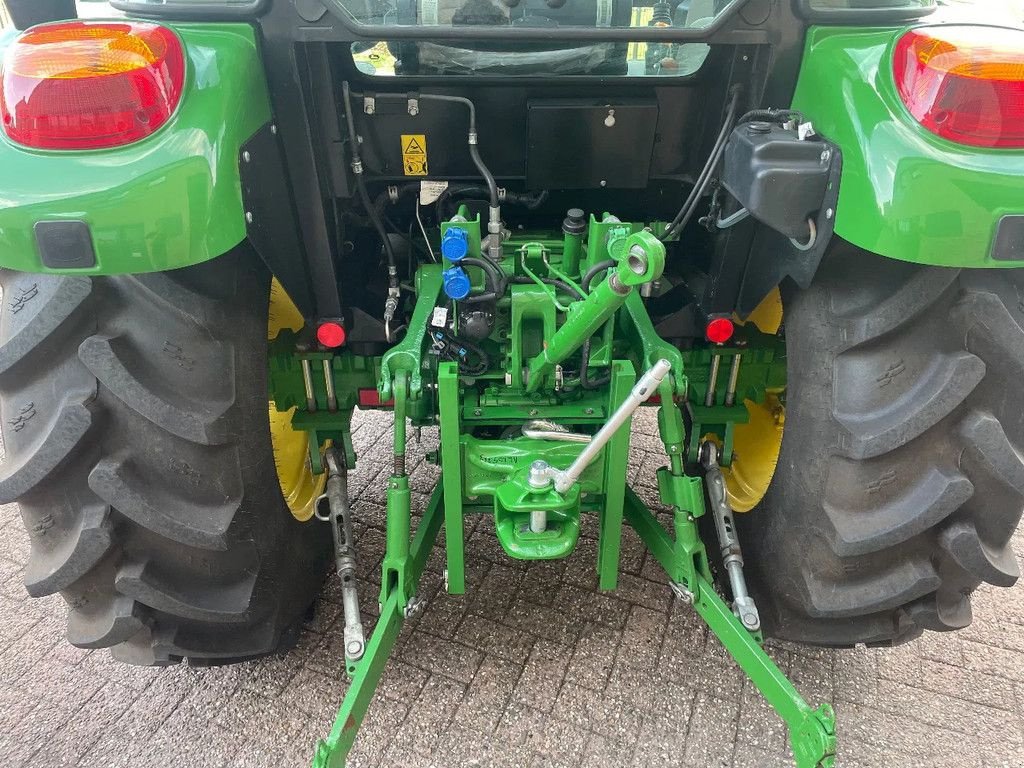 Traktor typu John Deere 5058E, Gebrauchtmaschine v Vriezenveen (Obrázek 7)