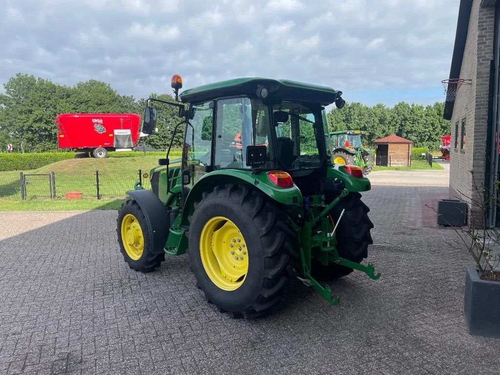Traktor typu John Deere 5058E, Gebrauchtmaschine v Vriezenveen (Obrázek 4)