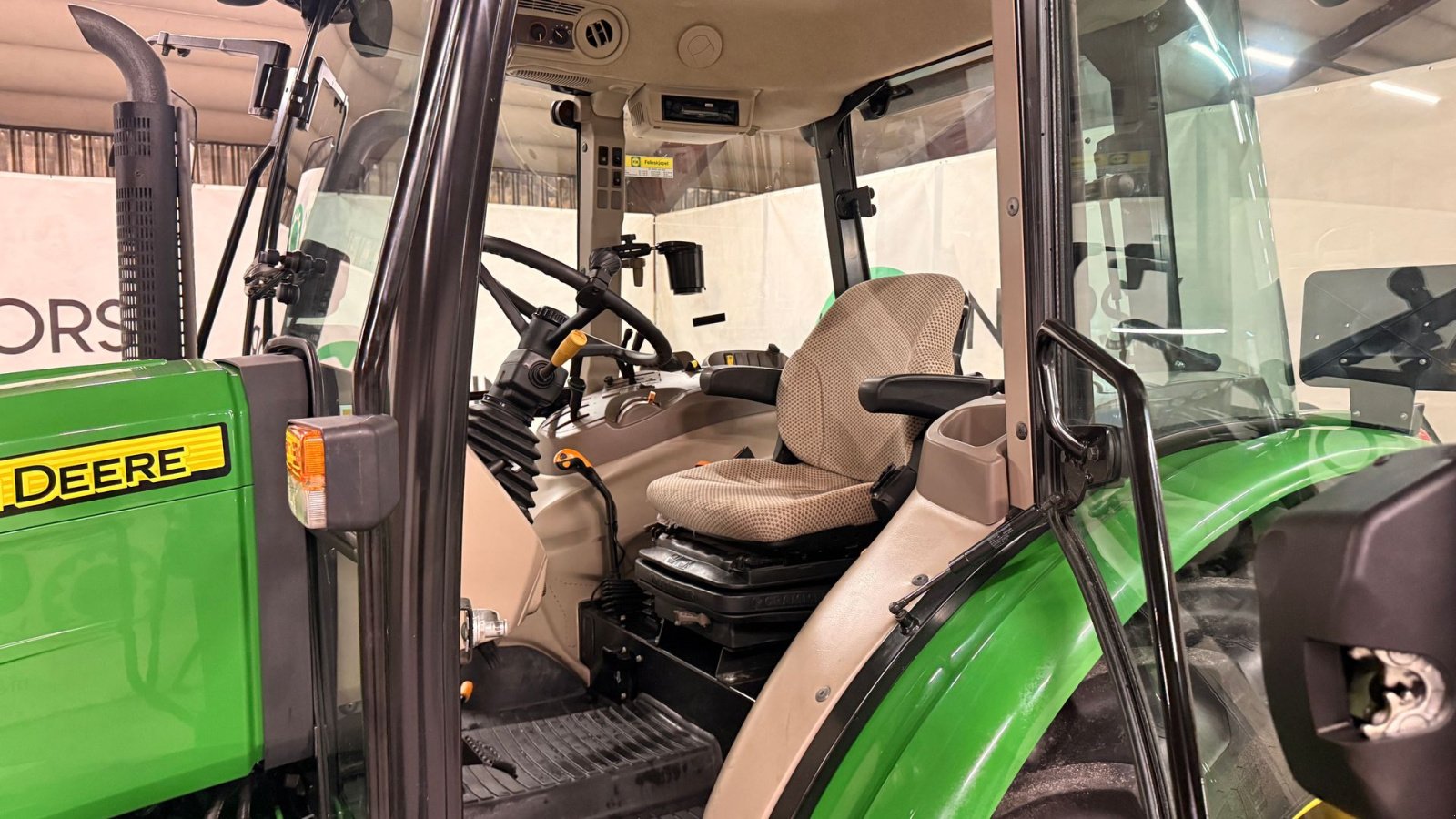 Traktor van het type John Deere 5058E, Gebrauchtmaschine in Ølen (Foto 12)