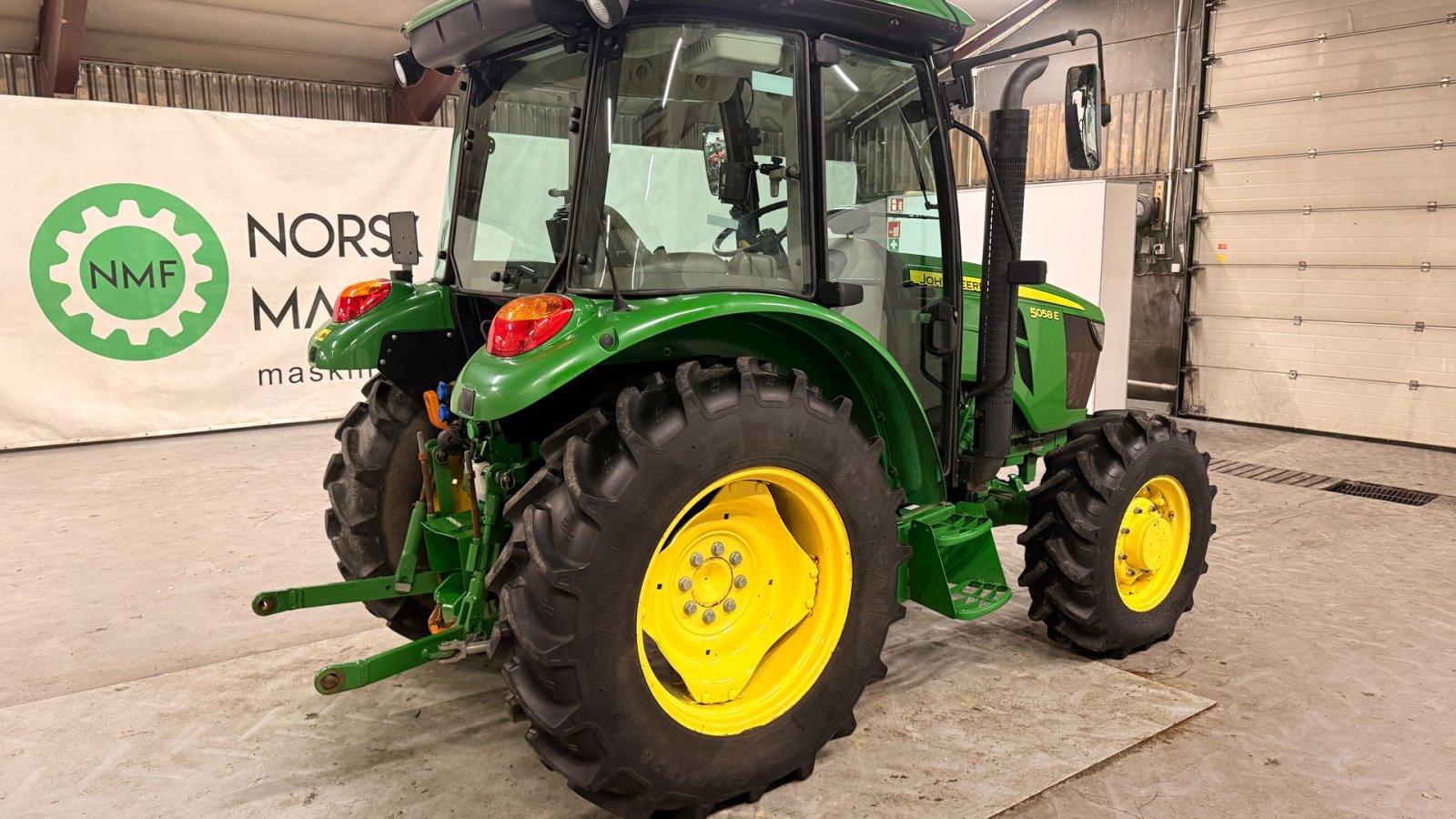 Traktor van het type John Deere 5058E, Gebrauchtmaschine in Ølen (Foto 5)