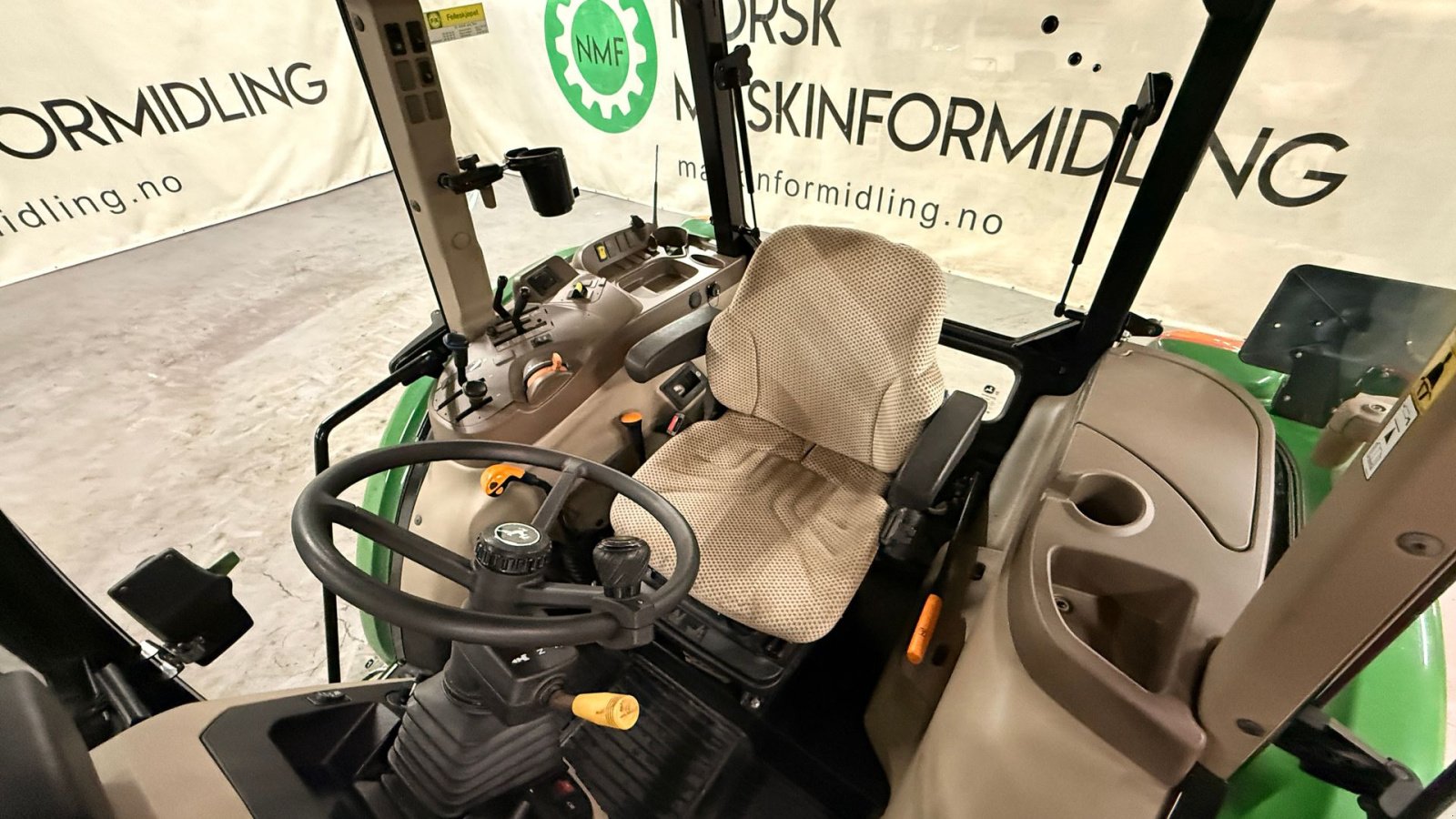 Traktor van het type John Deere 5058E, Gebrauchtmaschine in Ølen (Foto 13)