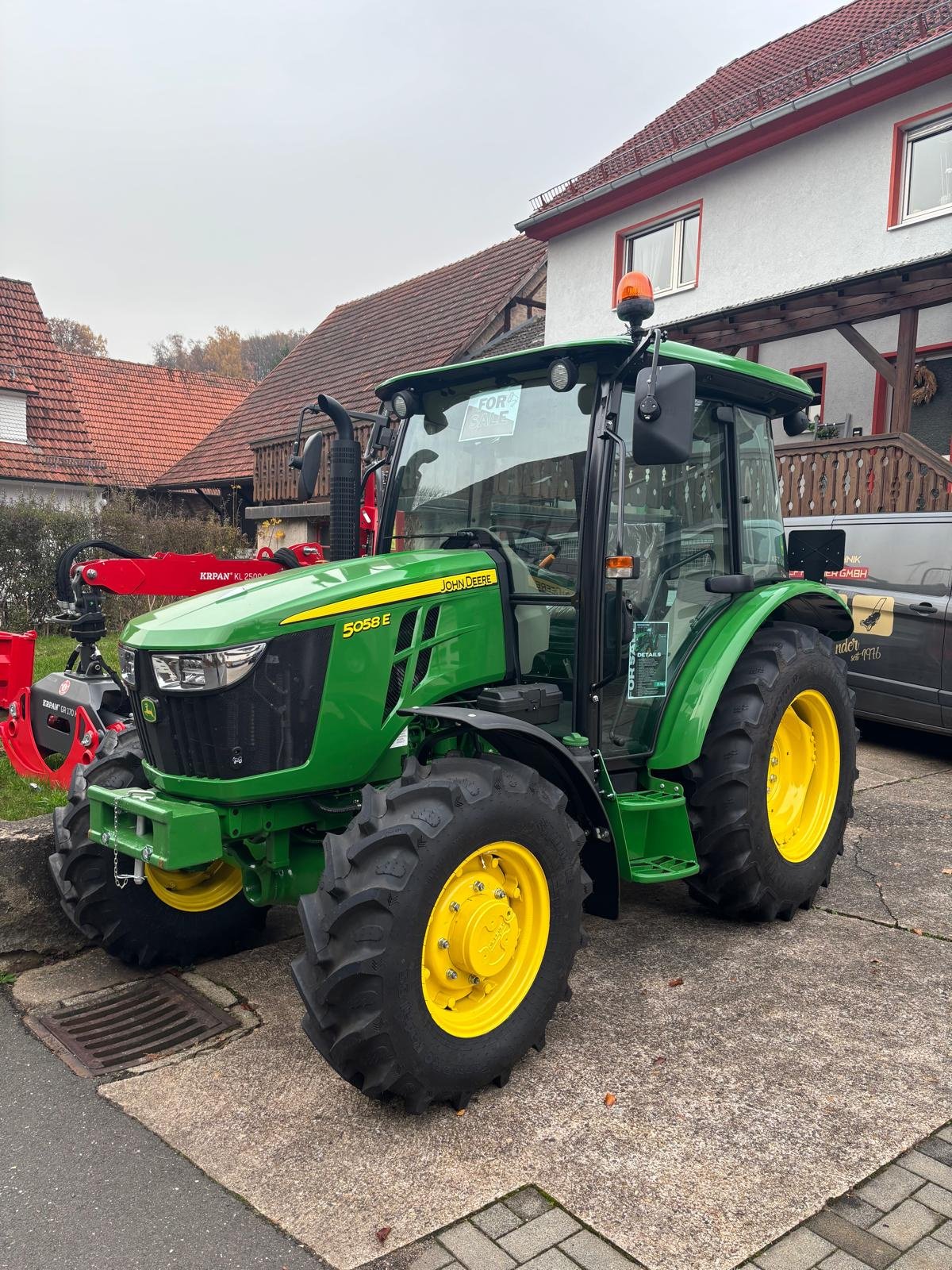 Traktor του τύπου John Deere 5058E, Neumaschine σε Flörsbachtal (Φωτογραφία 1)