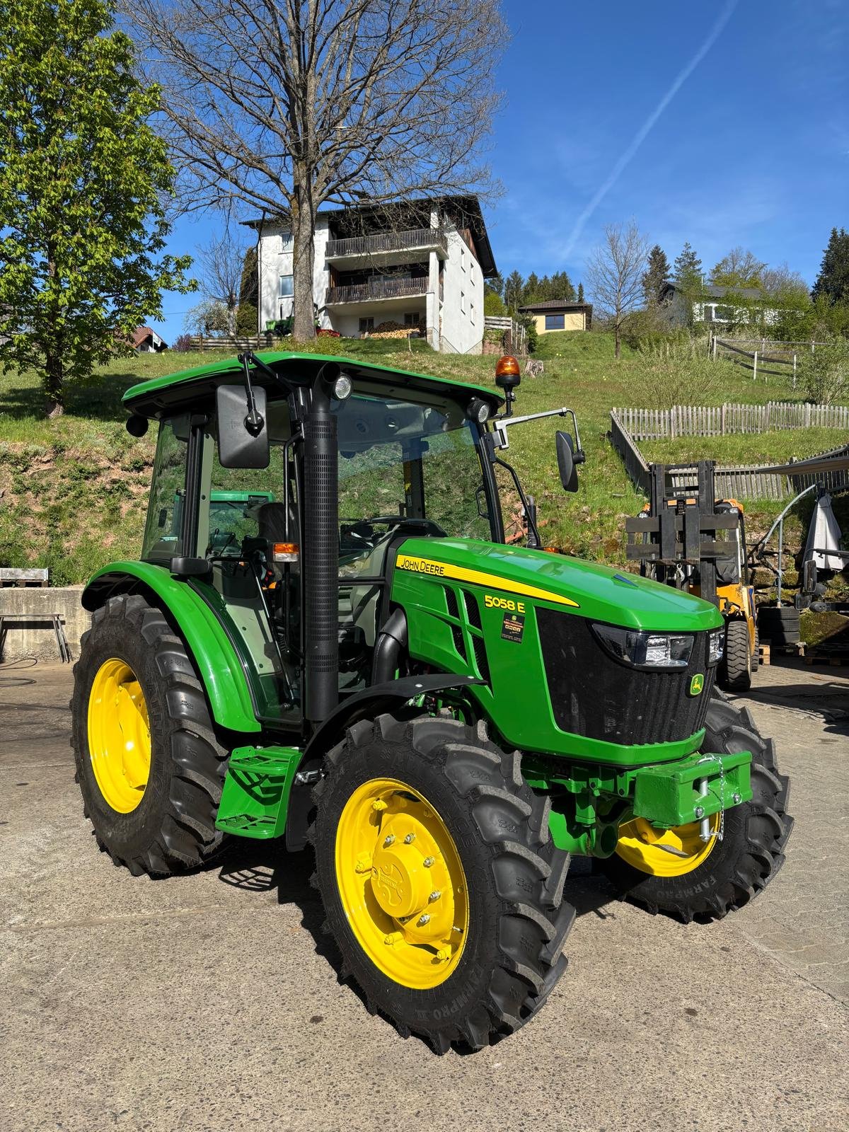 Traktor tip John Deere 5058E, Neumaschine in Flörsbachtal (Poză 3)