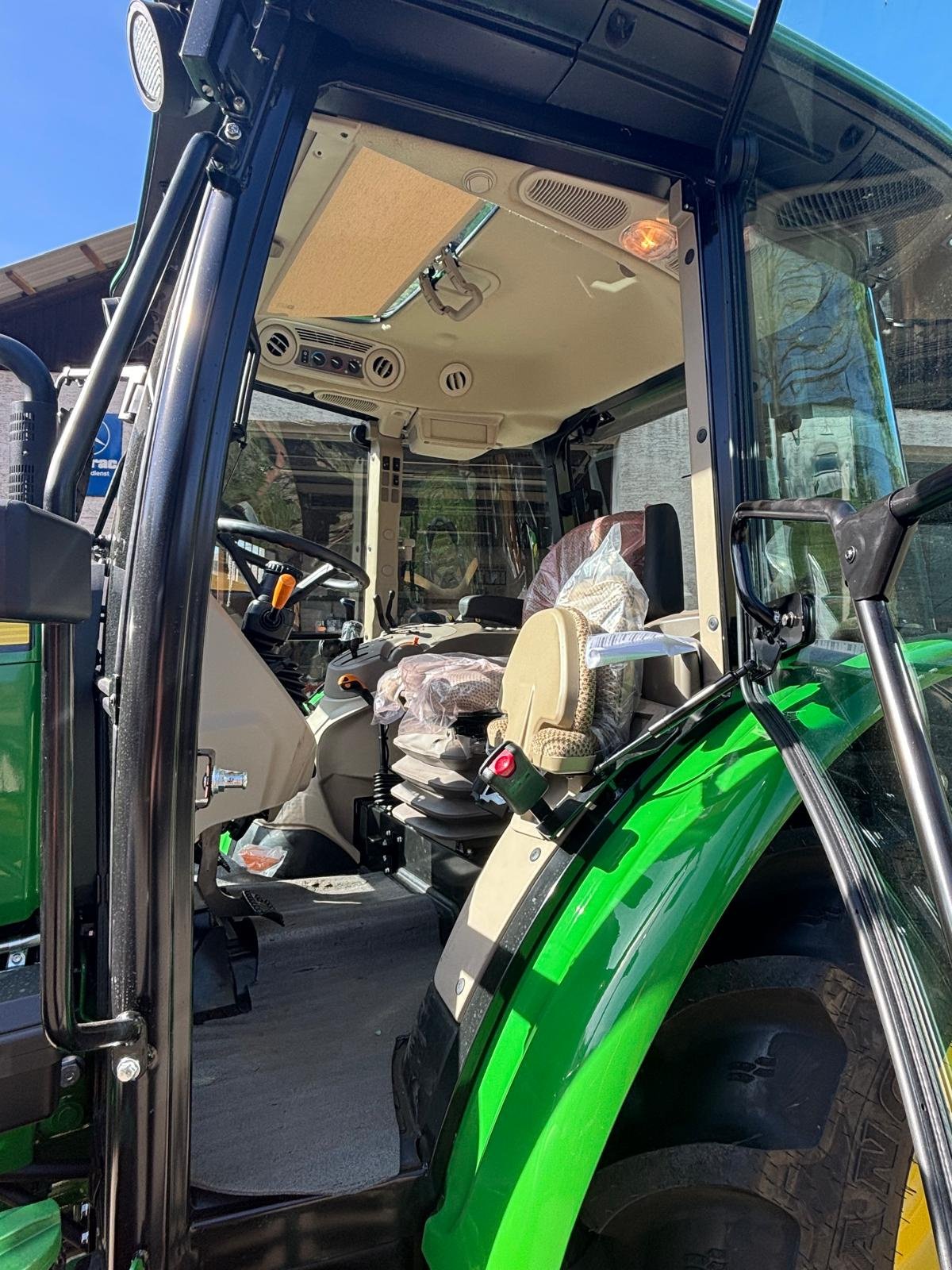 Traktor tip John Deere 5058E, Neumaschine in Flörsbachtal (Poză 12)