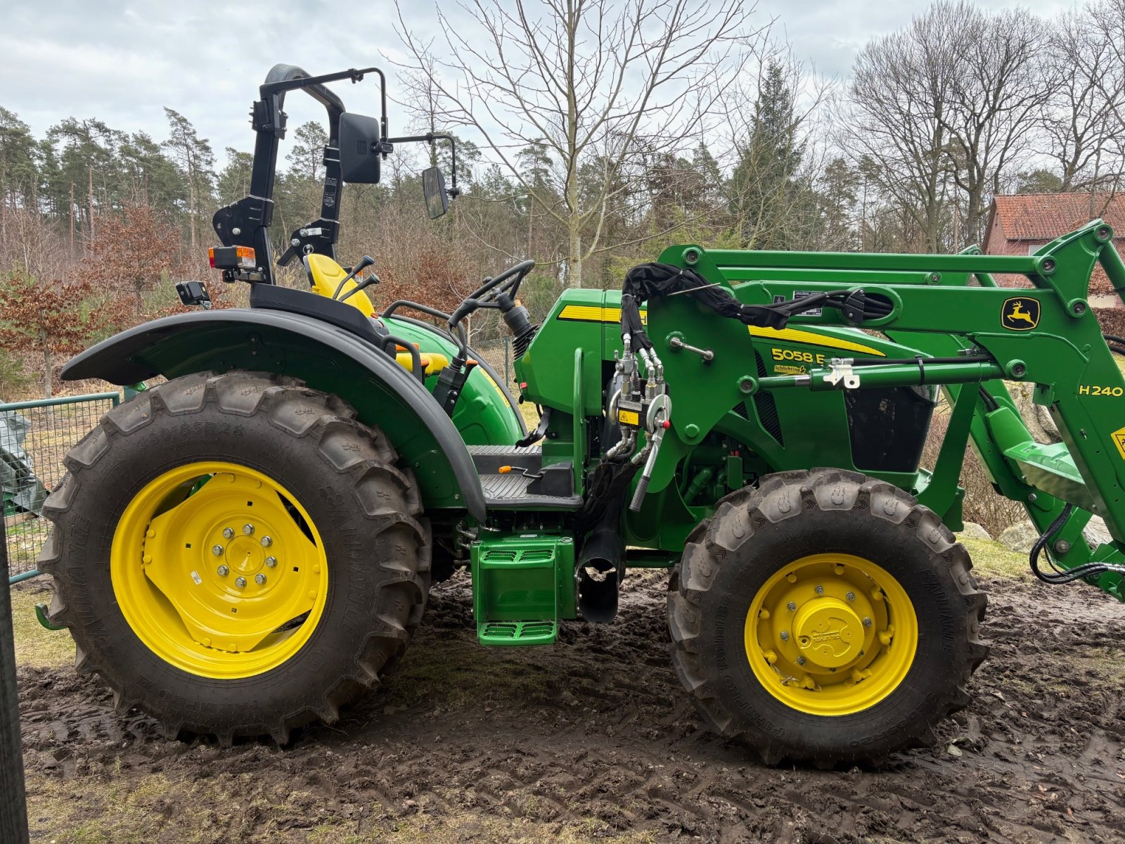Traktor of the type John Deere 5058E, Gebrauchtmaschine in Bispingen (Picture 3)