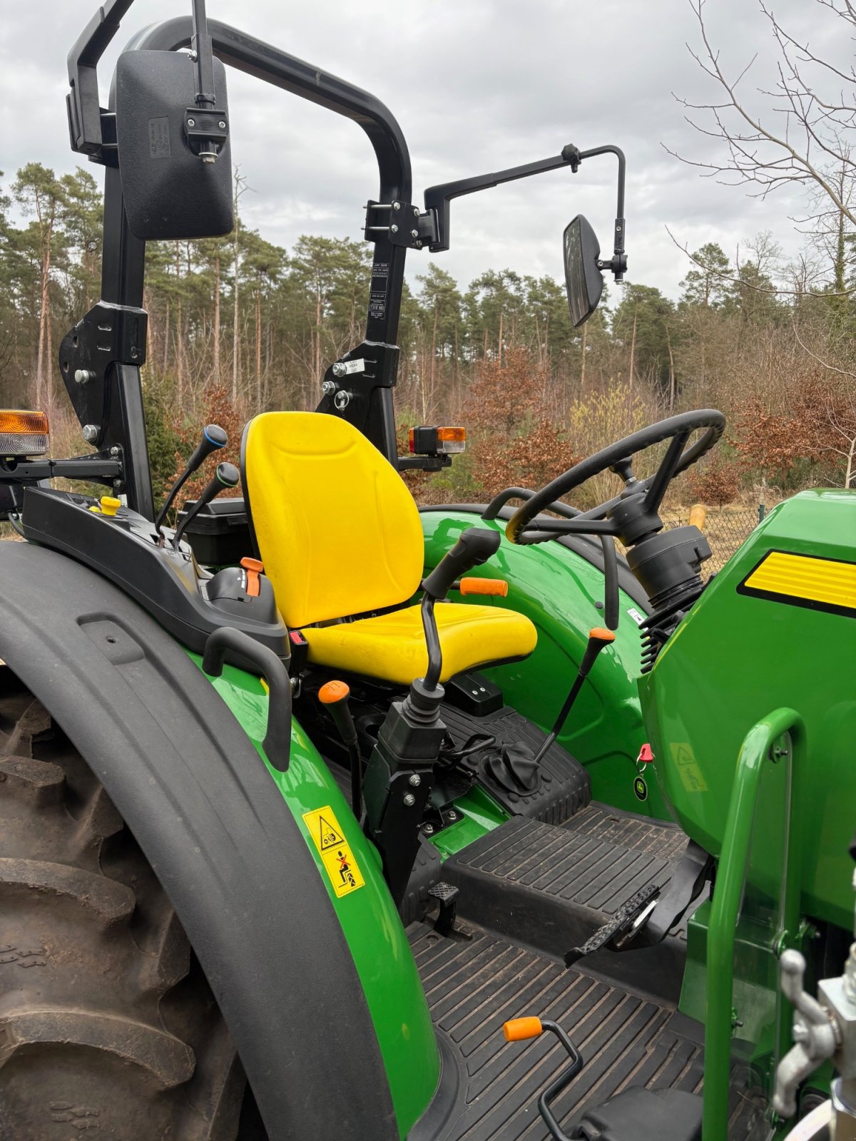 Traktor of the type John Deere 5058E, Gebrauchtmaschine in Bispingen (Picture 5)