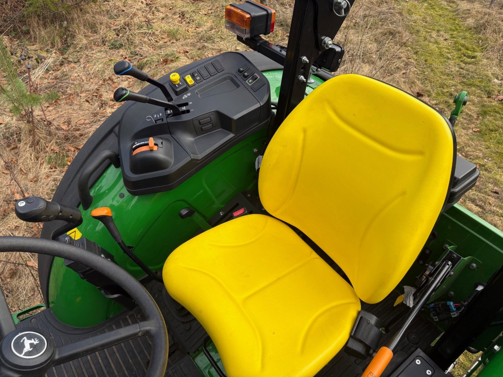 Traktor of the type John Deere 5058E, Gebrauchtmaschine in Bispingen (Picture 8)