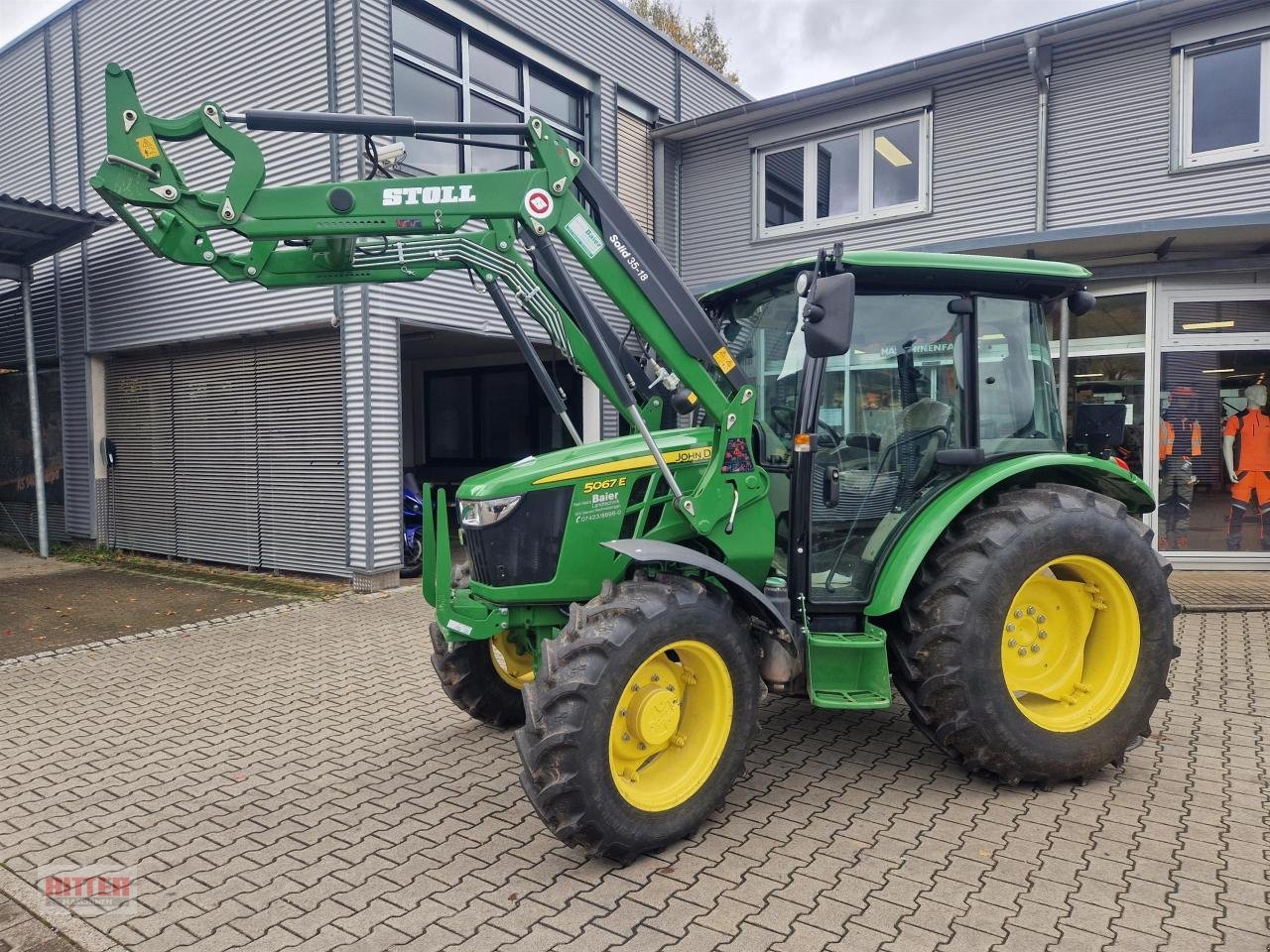 Traktor of the type John Deere 5067 E, Gebrauchtmaschine in Zell a. H. (Picture 2)