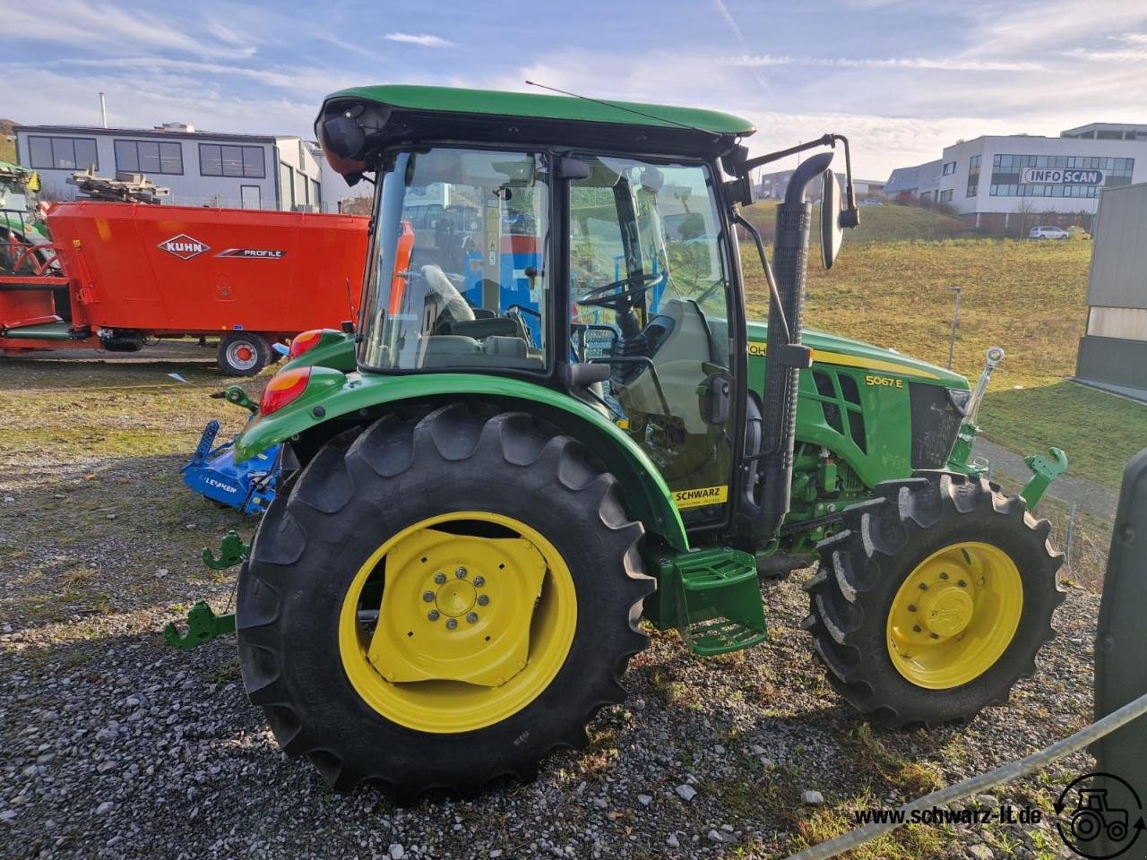 Traktor типа John Deere 5067E, Gebrauchtmaschine в Aspach (Фотография 2)