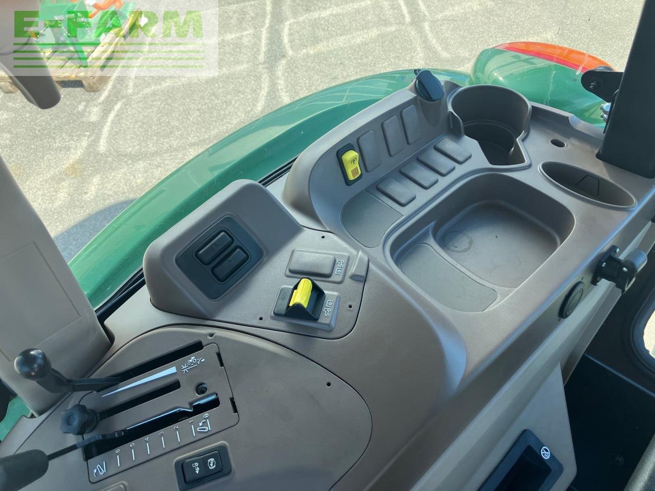 Traktor typu John Deere 5067E, Gebrauchtmaschine v REDLHAM (Obrázek 11)