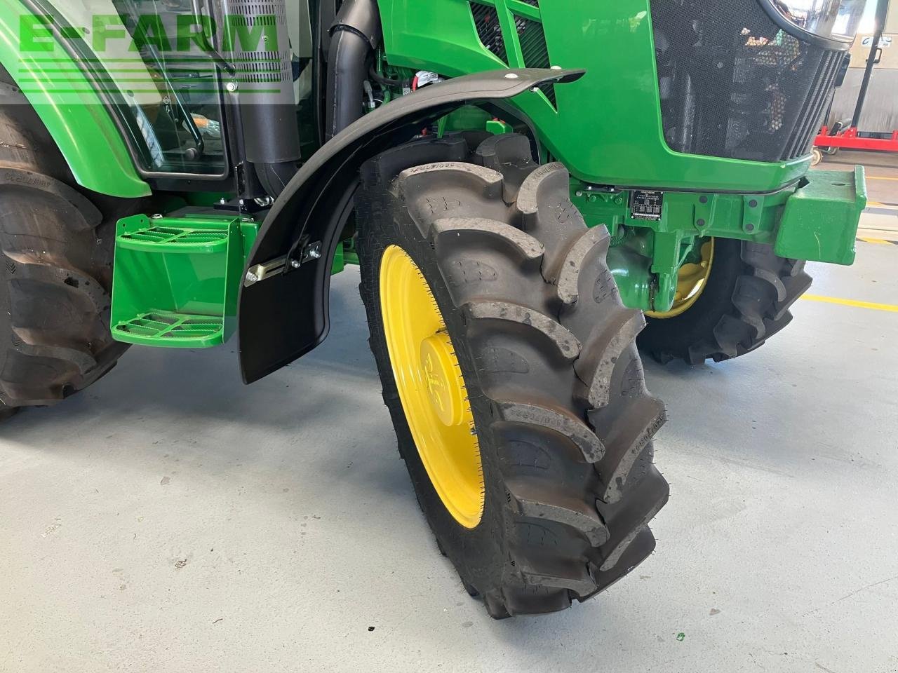 Traktor typu John Deere 5067E, Gebrauchtmaschine v REDLHAM (Obrázek 14)