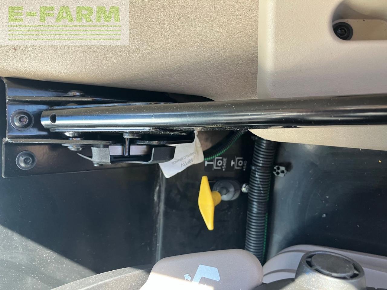 Traktor typu John Deere 5067E, Gebrauchtmaschine v REDLHAM (Obrázek 19)