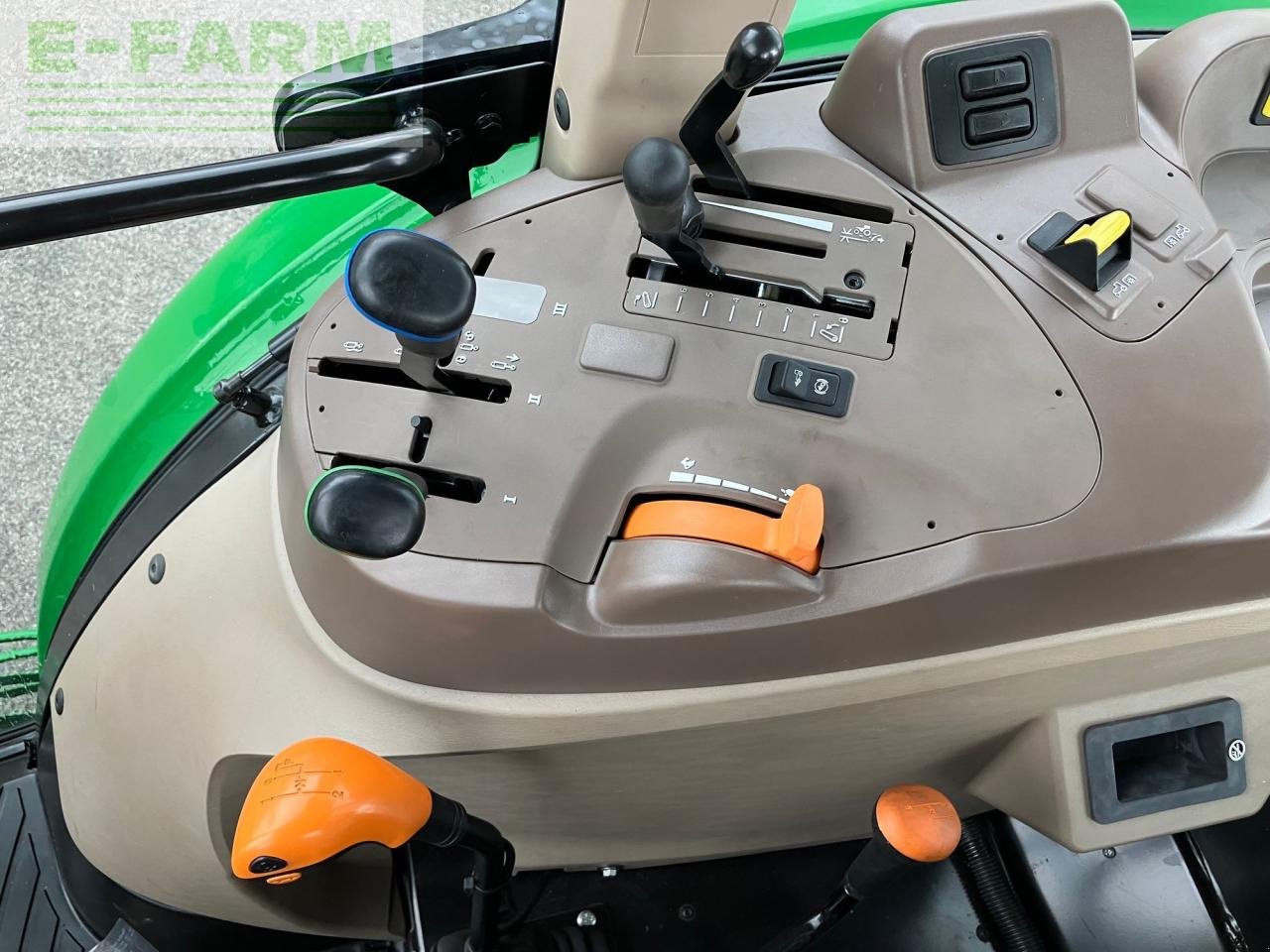 Traktor του τύπου John Deere 5067E, Gebrauchtmaschine σε REDLHAM (Φωτογραφία 10)