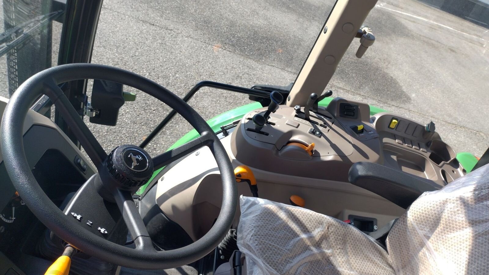 Traktor tipa John Deere 5067E, Neumaschine u Geinberg (Slika 11)