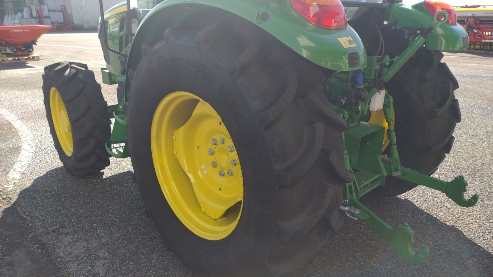 Traktor tipa John Deere 5067E, Neumaschine u Geinberg (Slika 17)