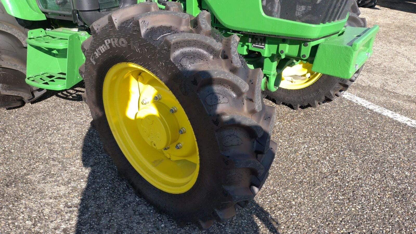 Traktor tipa John Deere 5067E, Neumaschine u Geinberg (Slika 15)