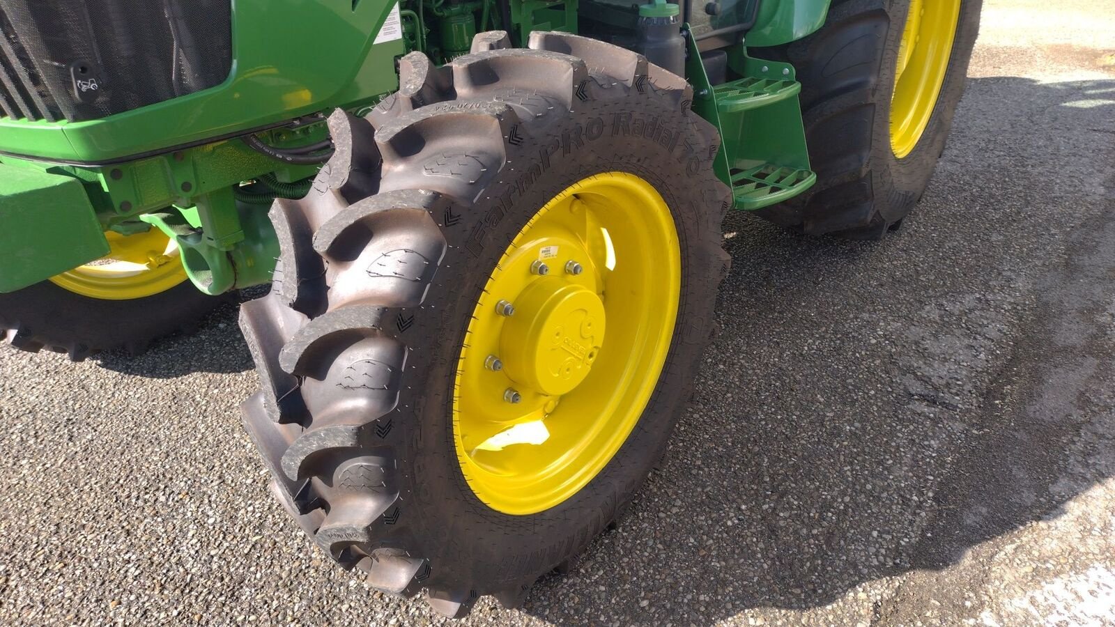 Traktor tipa John Deere 5067E, Neumaschine u Geinberg (Slika 18)