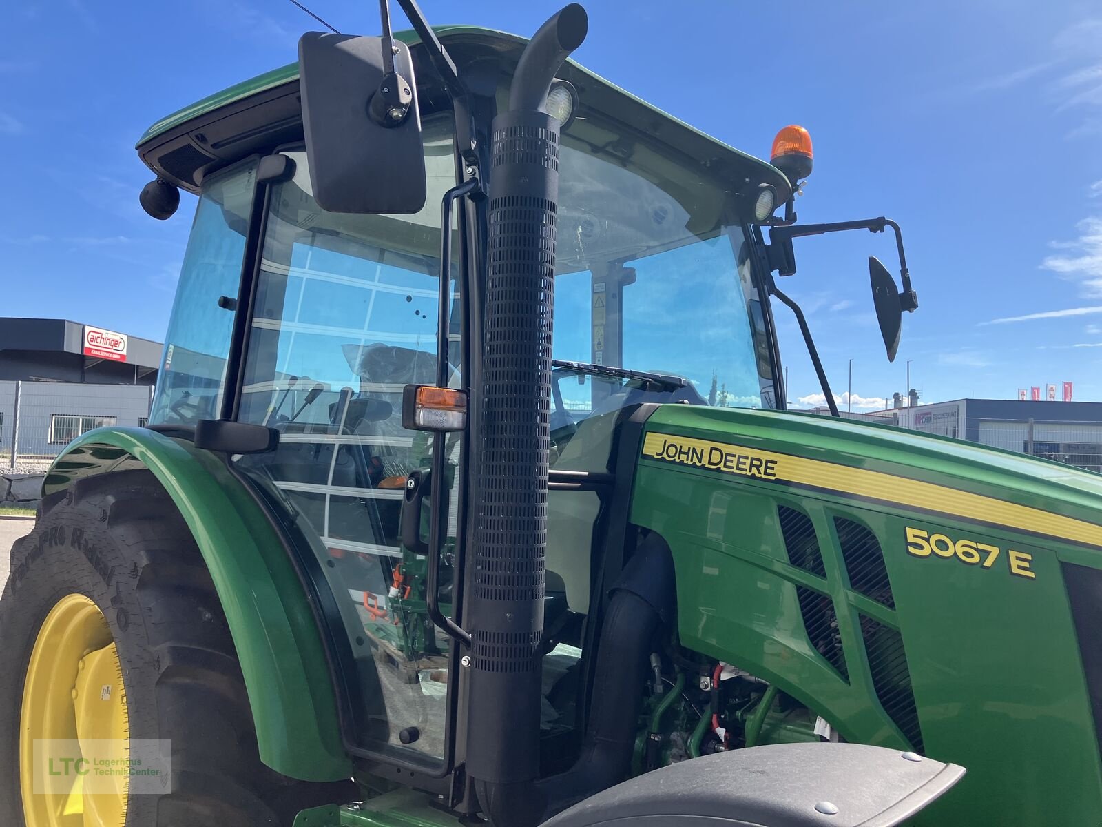 Traktor van het type John Deere 5067E, Neumaschine in Korneuburg (Foto 27)