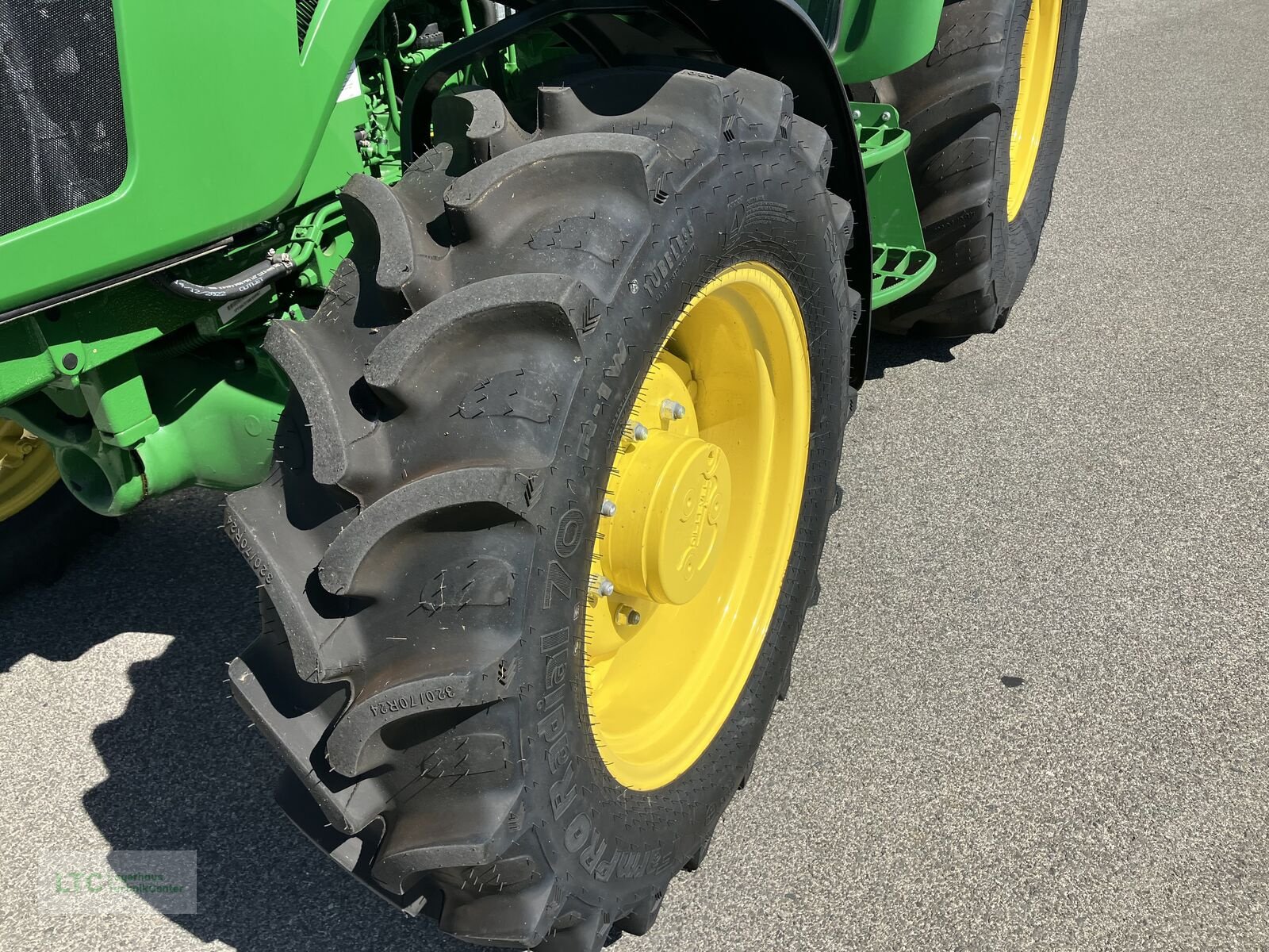 Traktor van het type John Deere 5067E, Neumaschine in Korneuburg (Foto 18)