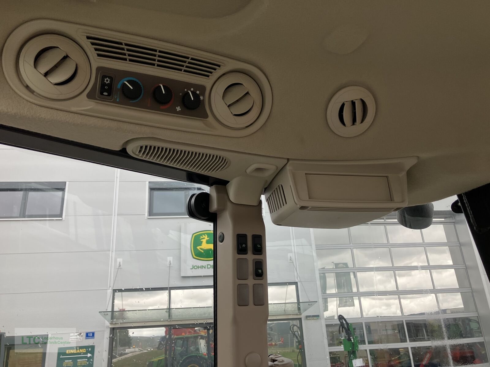 Traktor za tip John Deere 5067E, Neumaschine u Korneuburg (Slika 29)