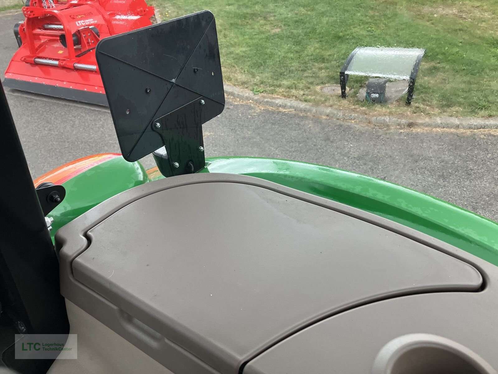 Traktor za tip John Deere 5067E, Neumaschine u Korneuburg (Slika 26)