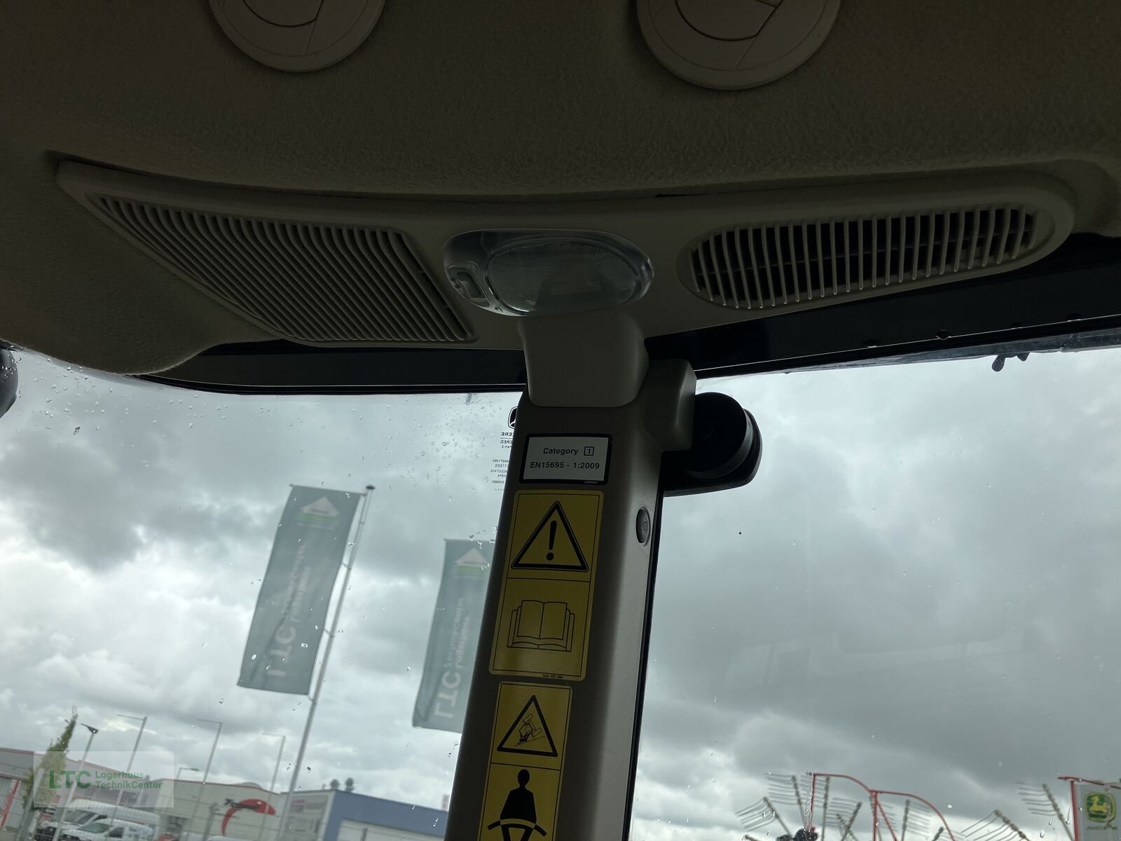 Traktor za tip John Deere 5067E, Neumaschine u Korneuburg (Slika 21)