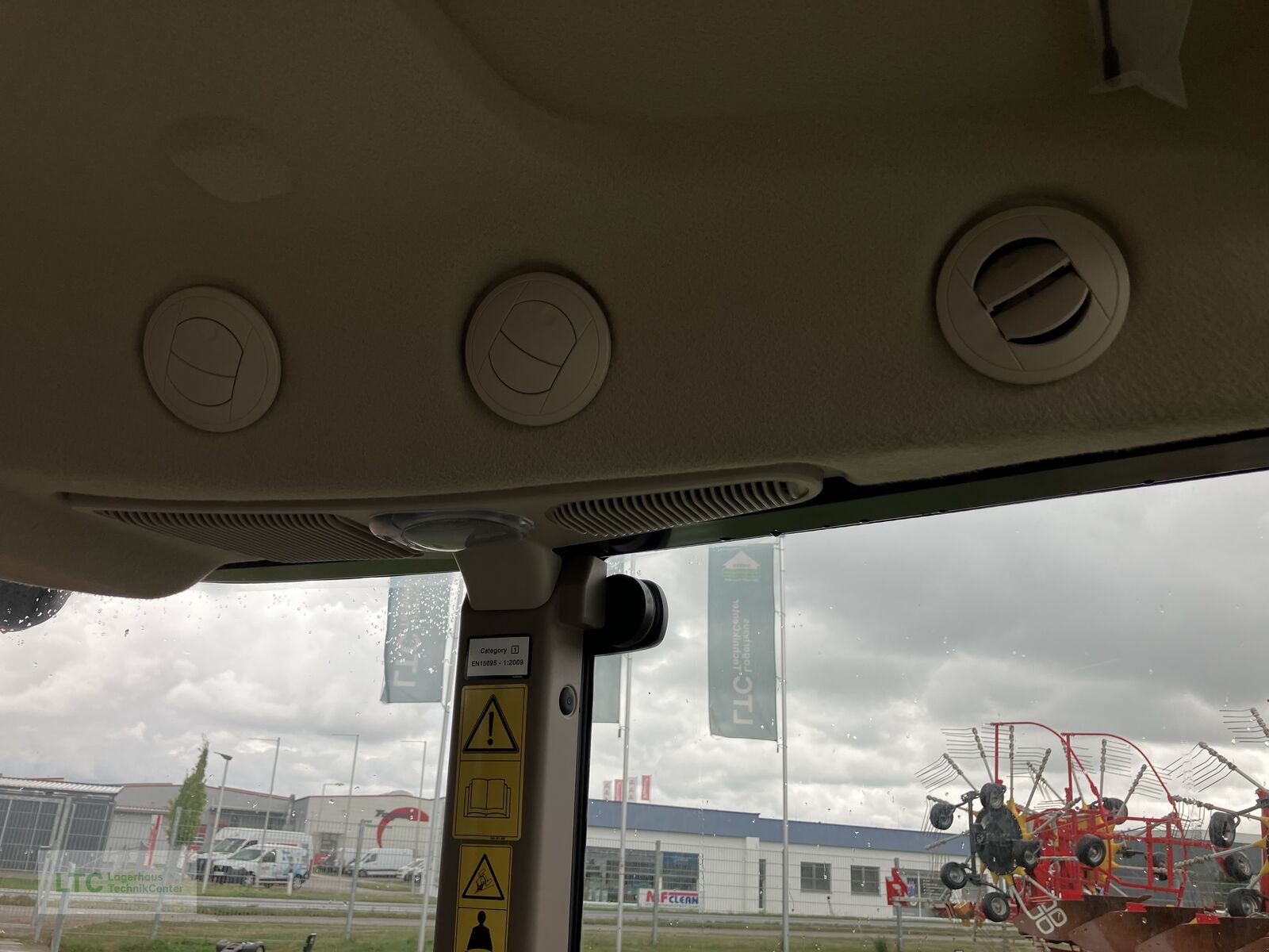 Traktor za tip John Deere 5067E, Neumaschine u Korneuburg (Slika 27)