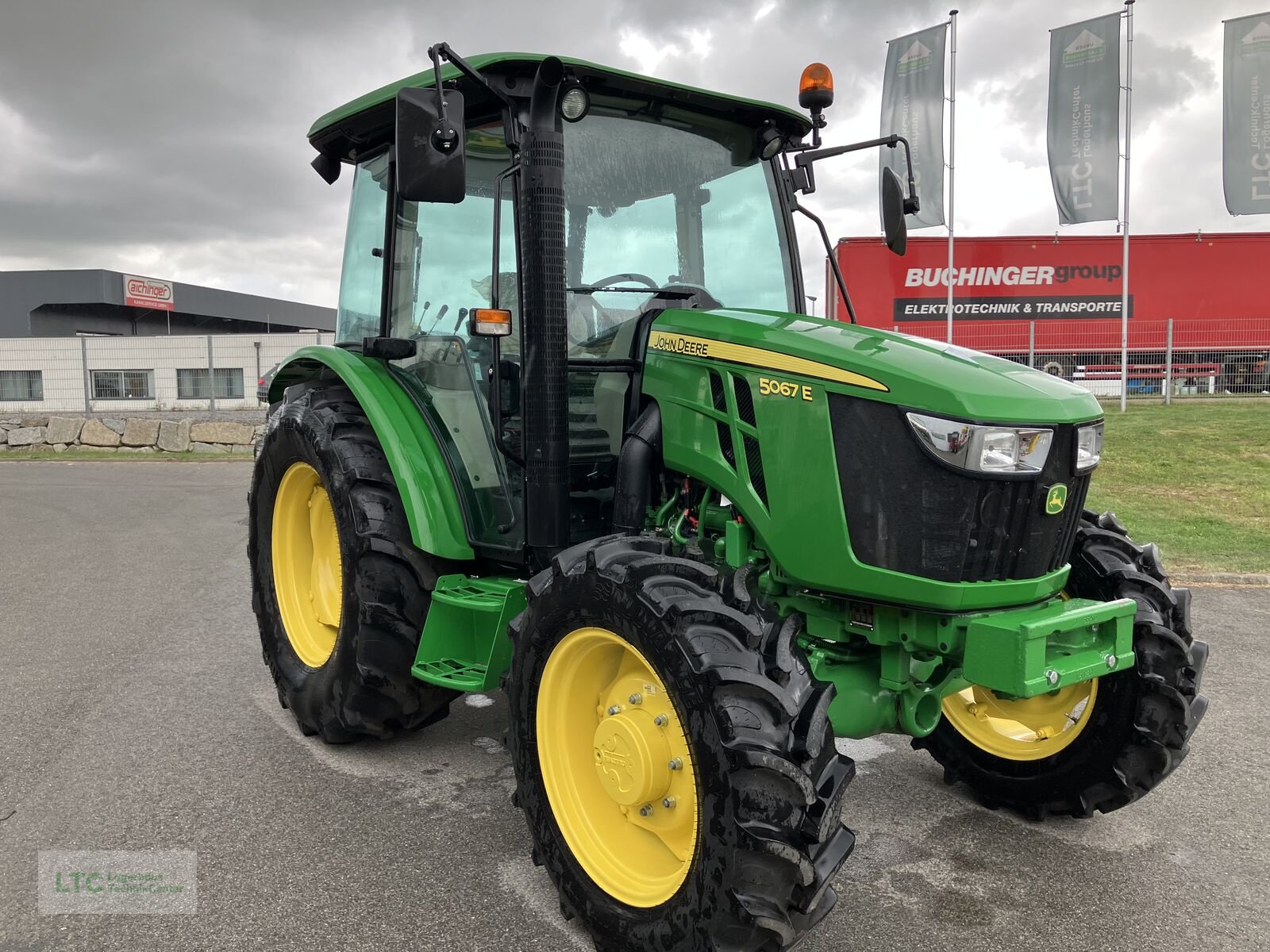 Traktor typu John Deere 5067E, Neumaschine v Redlham (Obrázek 2)