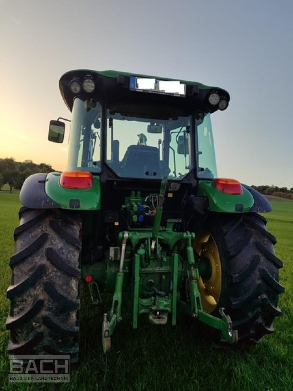 Traktor des Typs John Deere 5070 M, Gebrauchtmaschine in Boxberg-Seehof (Bild 3)