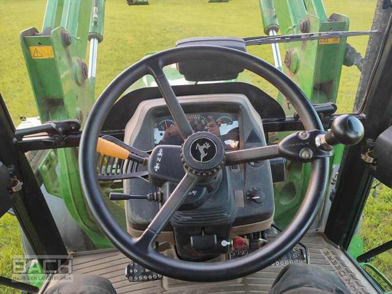 Traktor des Typs John Deere 5070 M, Gebrauchtmaschine in Boxberg-Seehof (Bild 4)