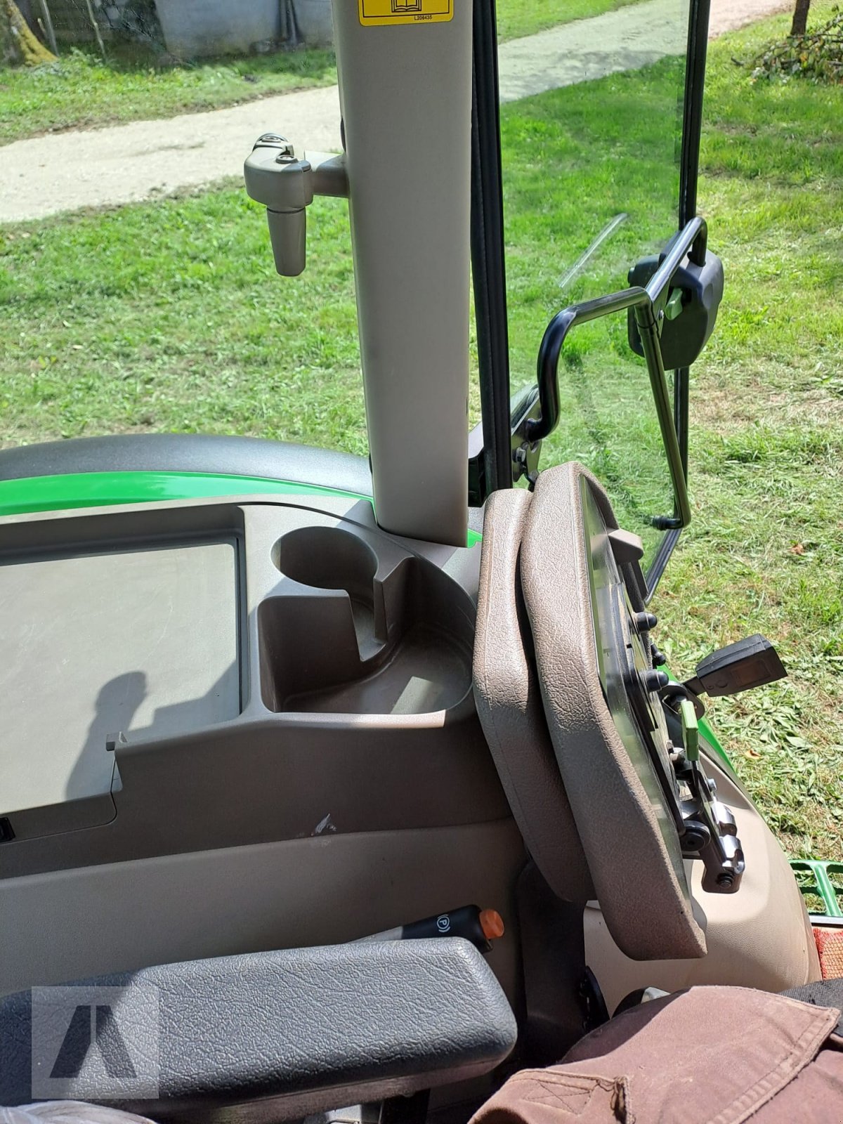 Traktor от тип John Deere 5070M 5070 M 44900€, Gebrauchtmaschine в Regensburg (Снимка 6)