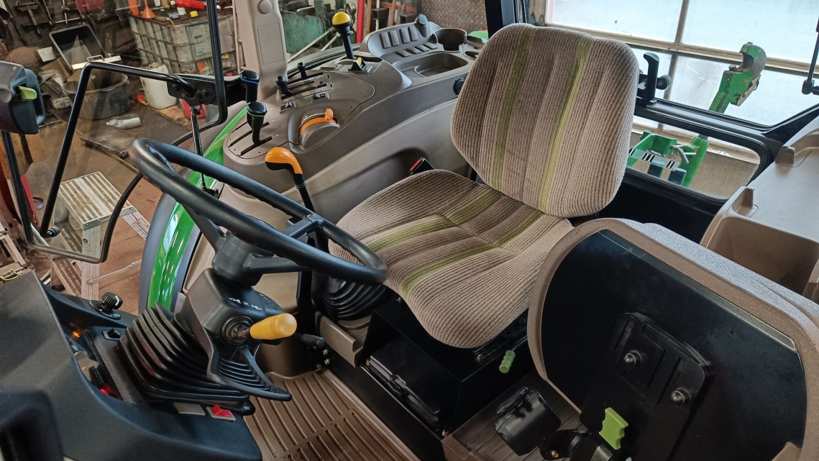 Traktor typu John Deere 5070M med 40 km/t gearkasse, Gebrauchtmaschine v Egtved (Obrázek 15)