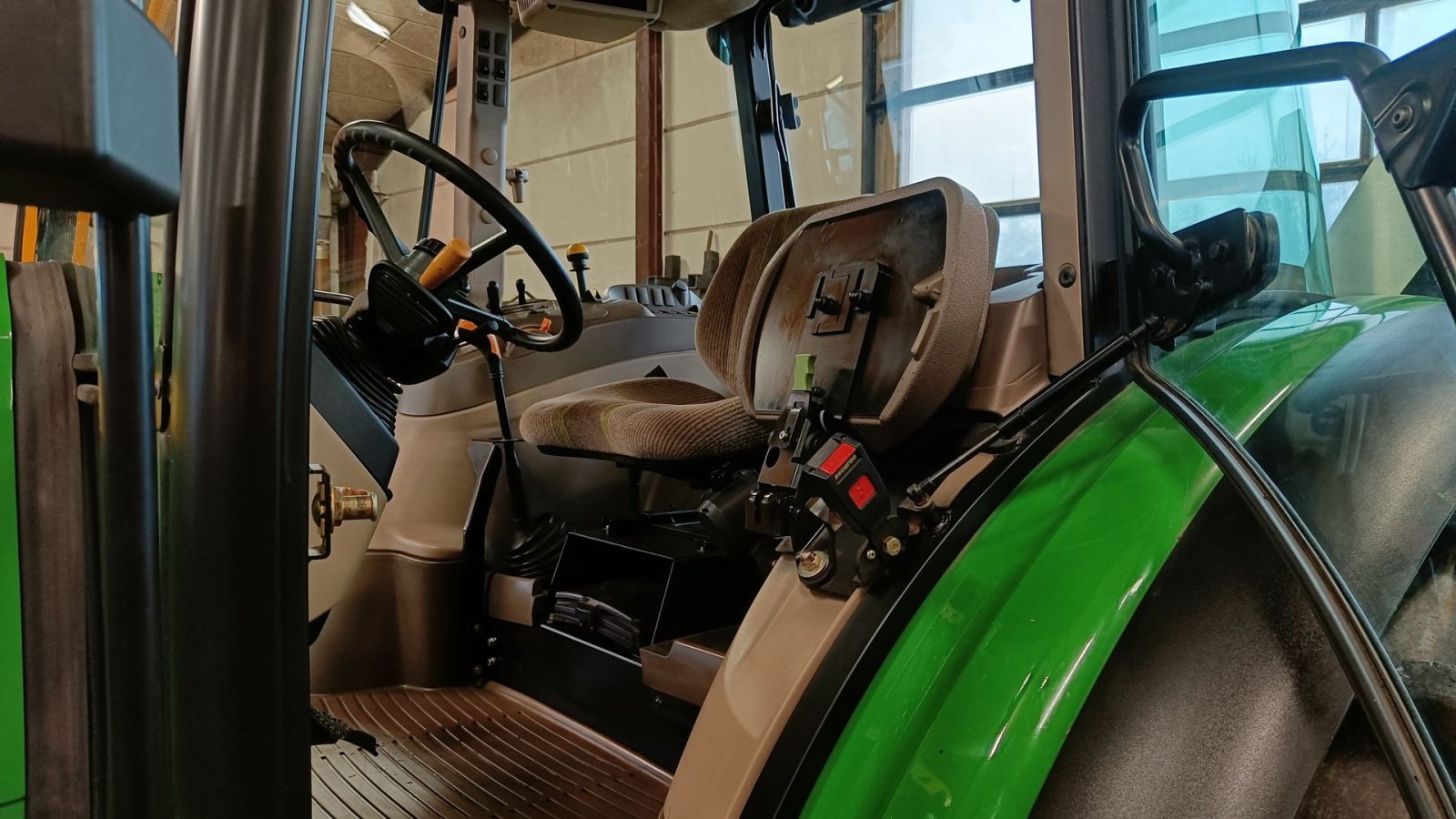 Traktor typu John Deere 5070M med 40 km/t gearkasse, Gebrauchtmaschine v Egtved (Obrázek 12)