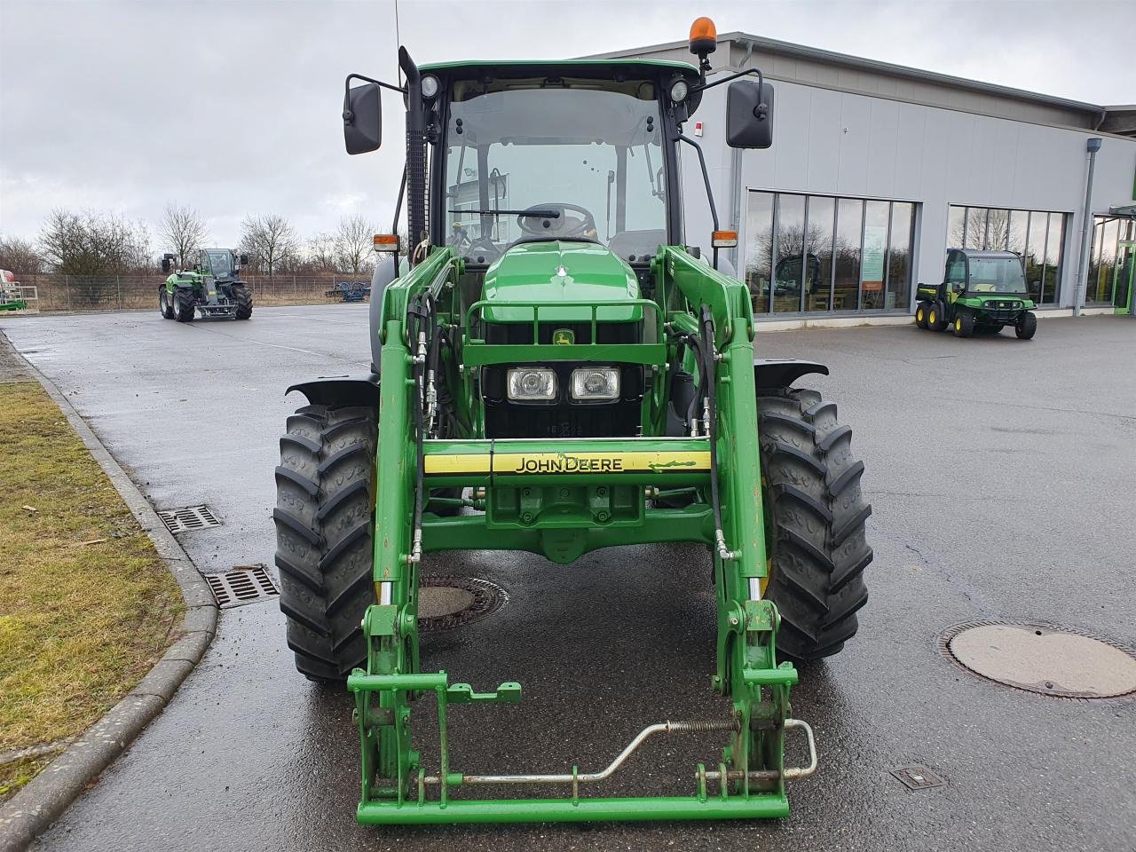 Traktor от тип John Deere 5070M, Gebrauchtmaschine в Zweibrücken (Снимка 3)