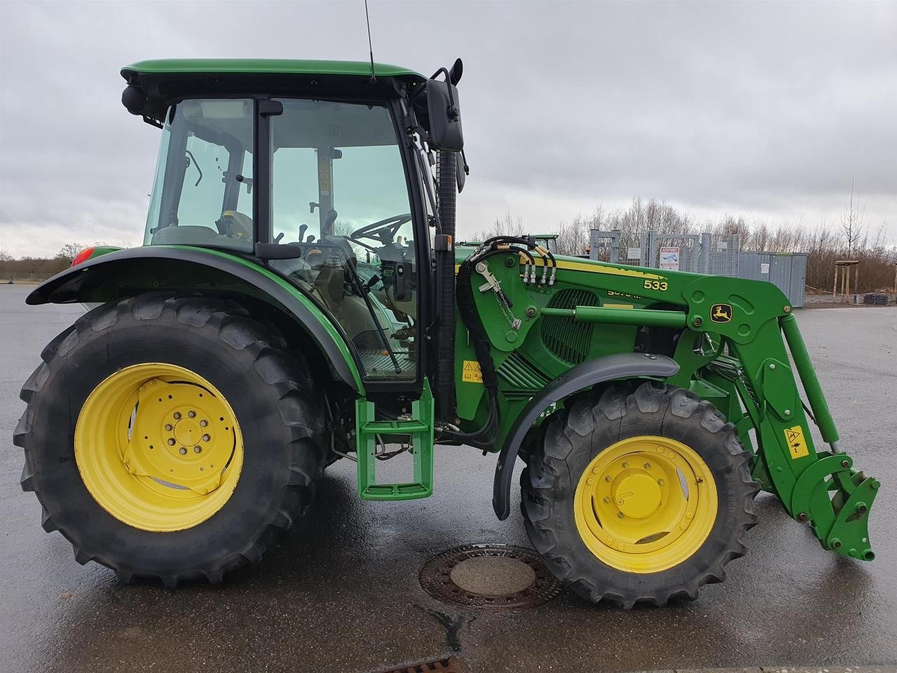 Traktor от тип John Deere 5070M, Gebrauchtmaschine в Zweibrücken (Снимка 5)