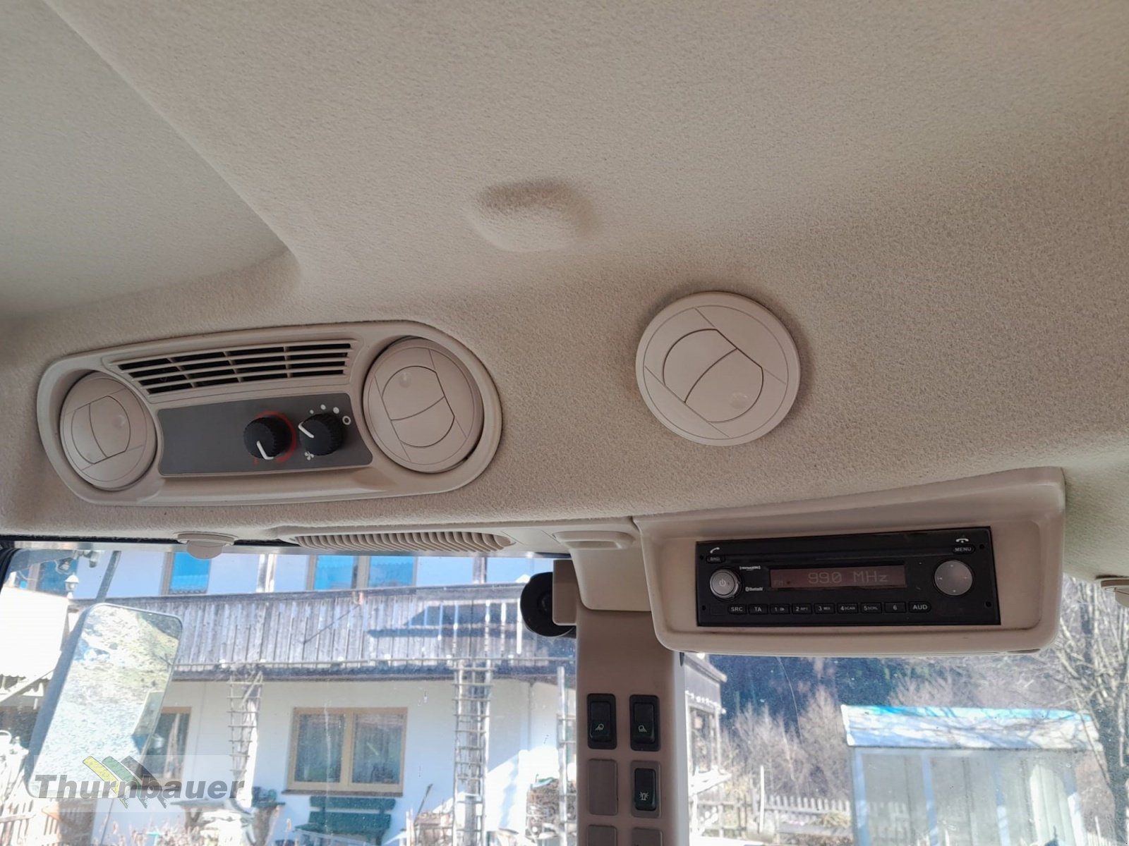 Traktor типа John Deere 5075 E, Gebrauchtmaschine в Bodenmais (Фотография 5)