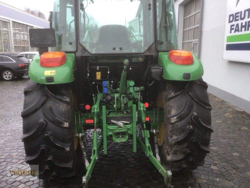 Traktor типа John Deere 5075 E, Gebrauchtmaschine в Büchlberg (Фотография 3)