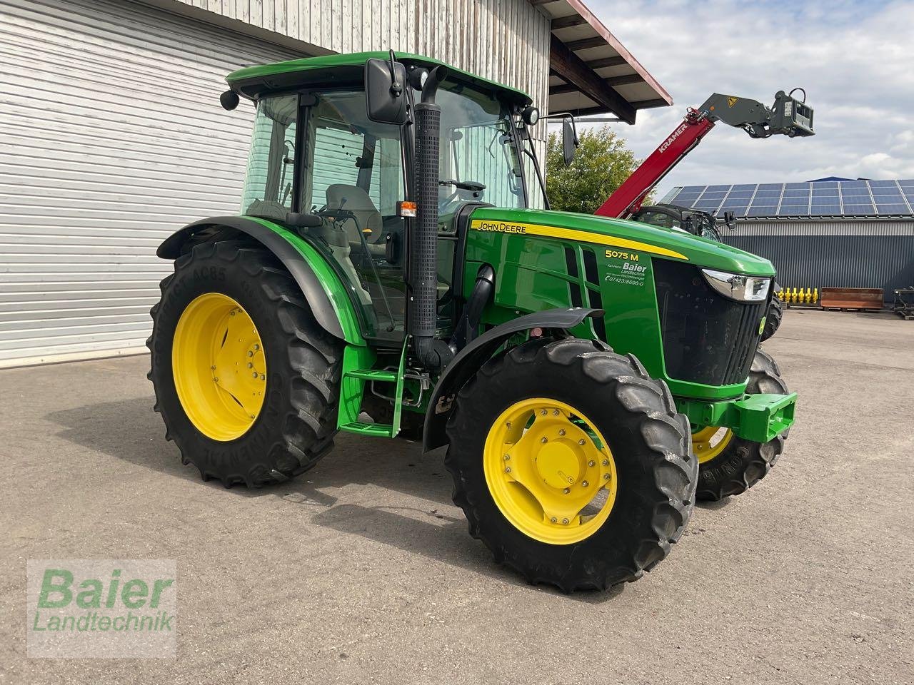 Traktor typu John Deere 5075 M, Gebrauchtmaschine v OBERNDORF-HOCHMOESSINGEN (Obrázek 1)