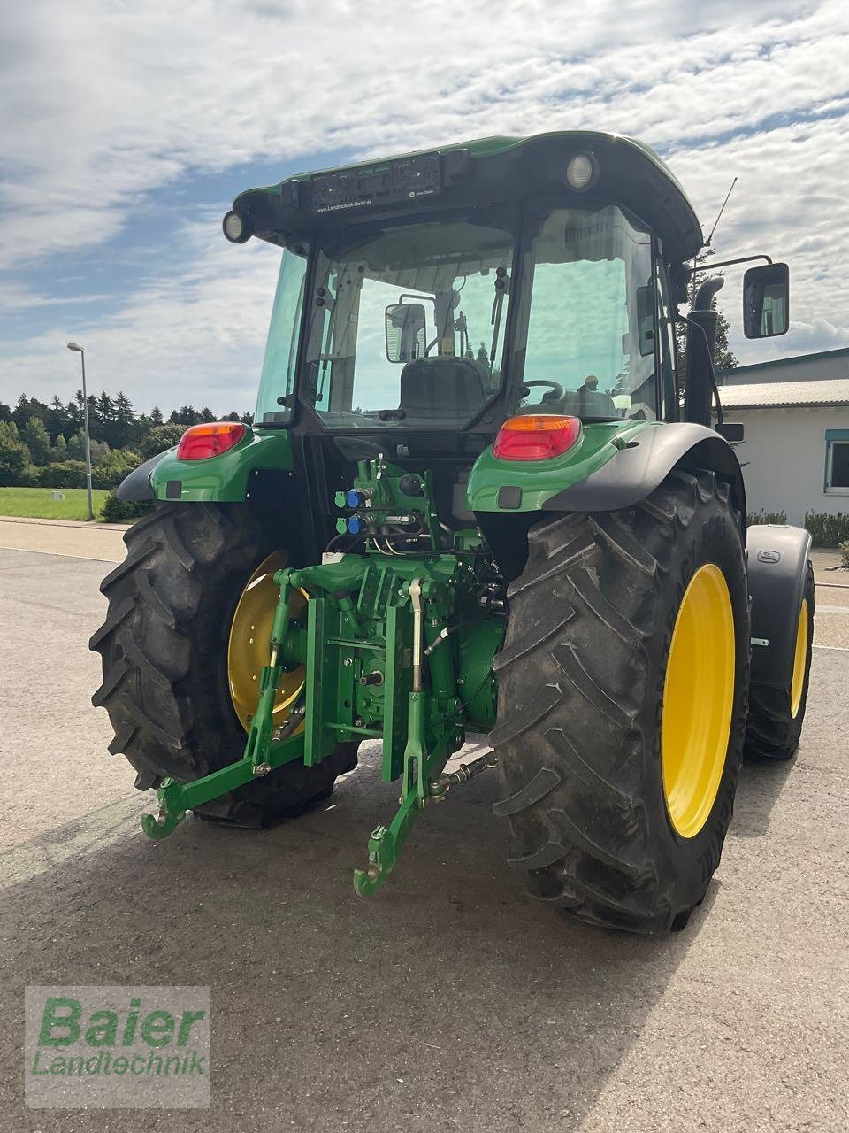 Traktor typu John Deere 5075 M, Gebrauchtmaschine v OBERNDORF-HOCHMOESSINGEN (Obrázek 4)