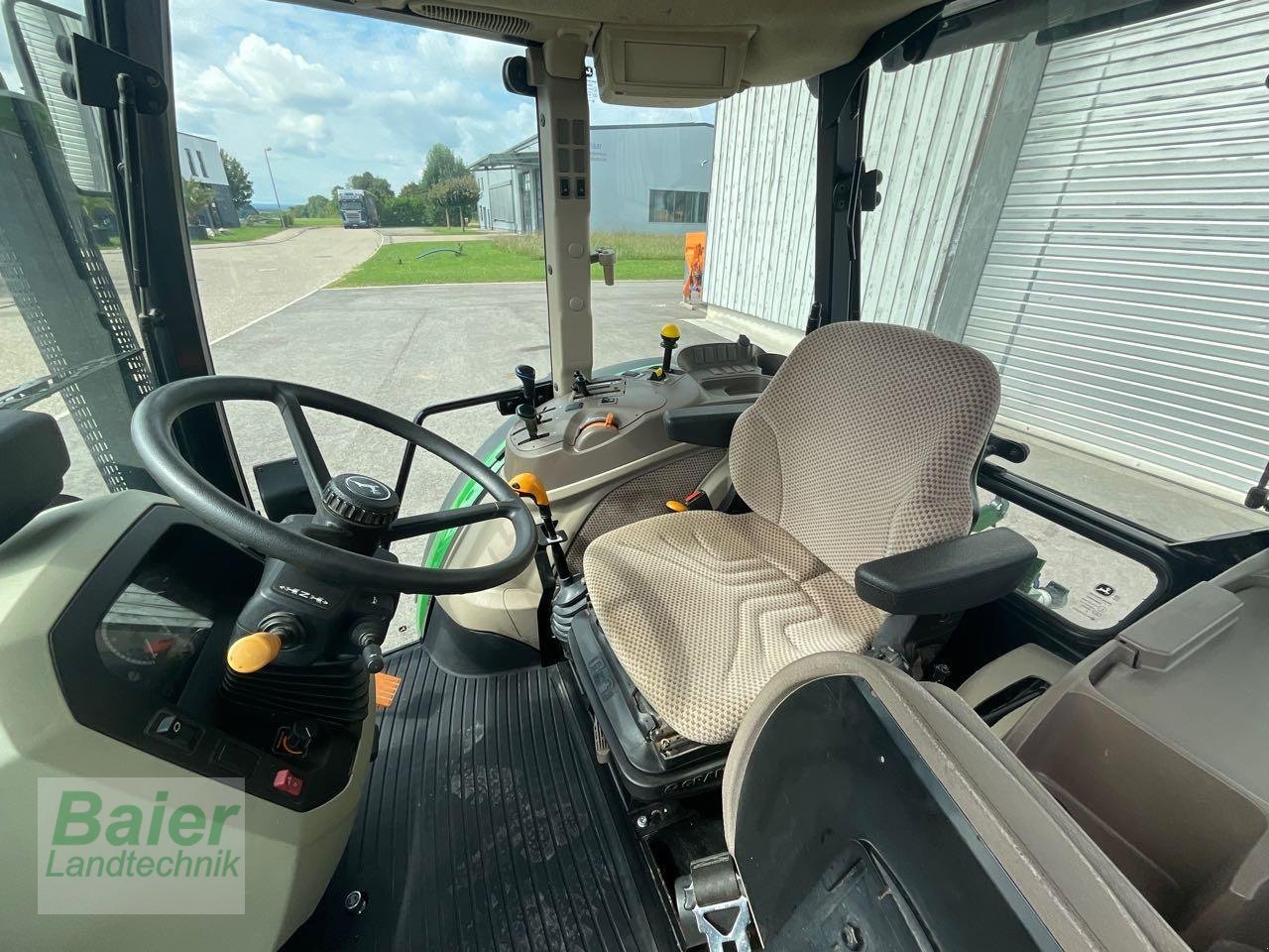 Traktor tipa John Deere 5075 M, Gebrauchtmaschine u OBERNDORF-HOCHMOESSINGEN (Slika 5)