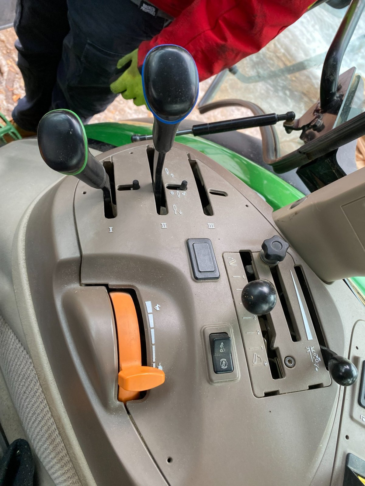 Traktor от тип John Deere 5075 M, Gebrauchtmaschine в Lauterhofen (Снимка 14)